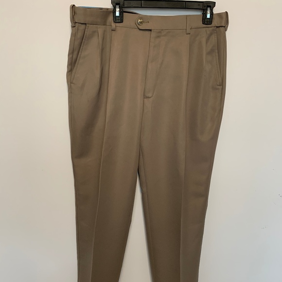 Savane Men S Comfort Waist Microfiber Performance Dress Pants At Amazon Men S Clothing Store